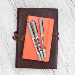 Uni Ball Eye Fine 0.7 Lysegrn